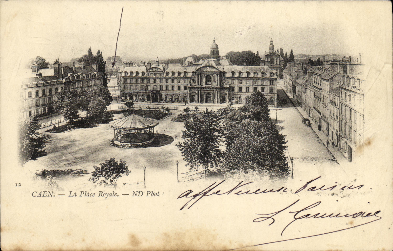 CPA Caen La Place Royale