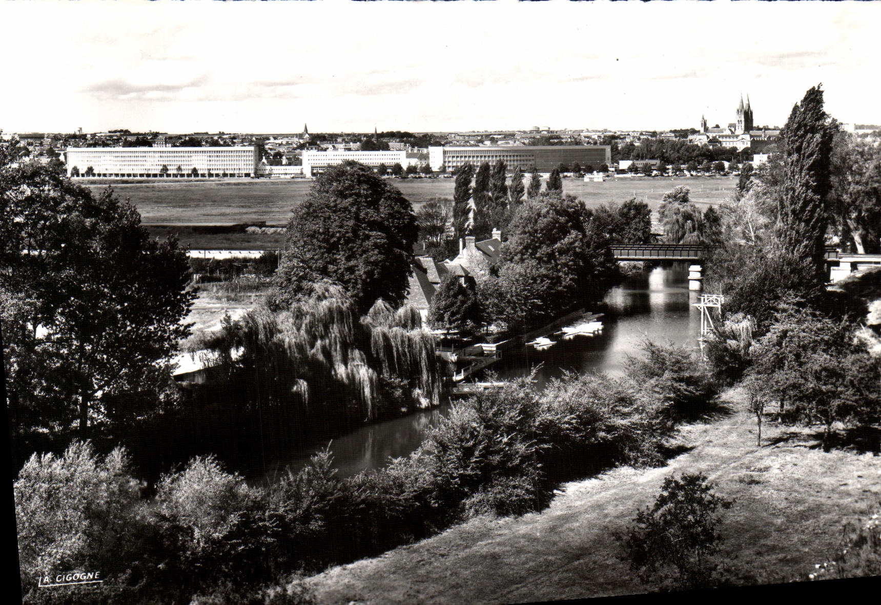 CPSM Caen Le Pont sur L Orne Vu de la Cavee Au fond Le nouveay lycee Malherbe 