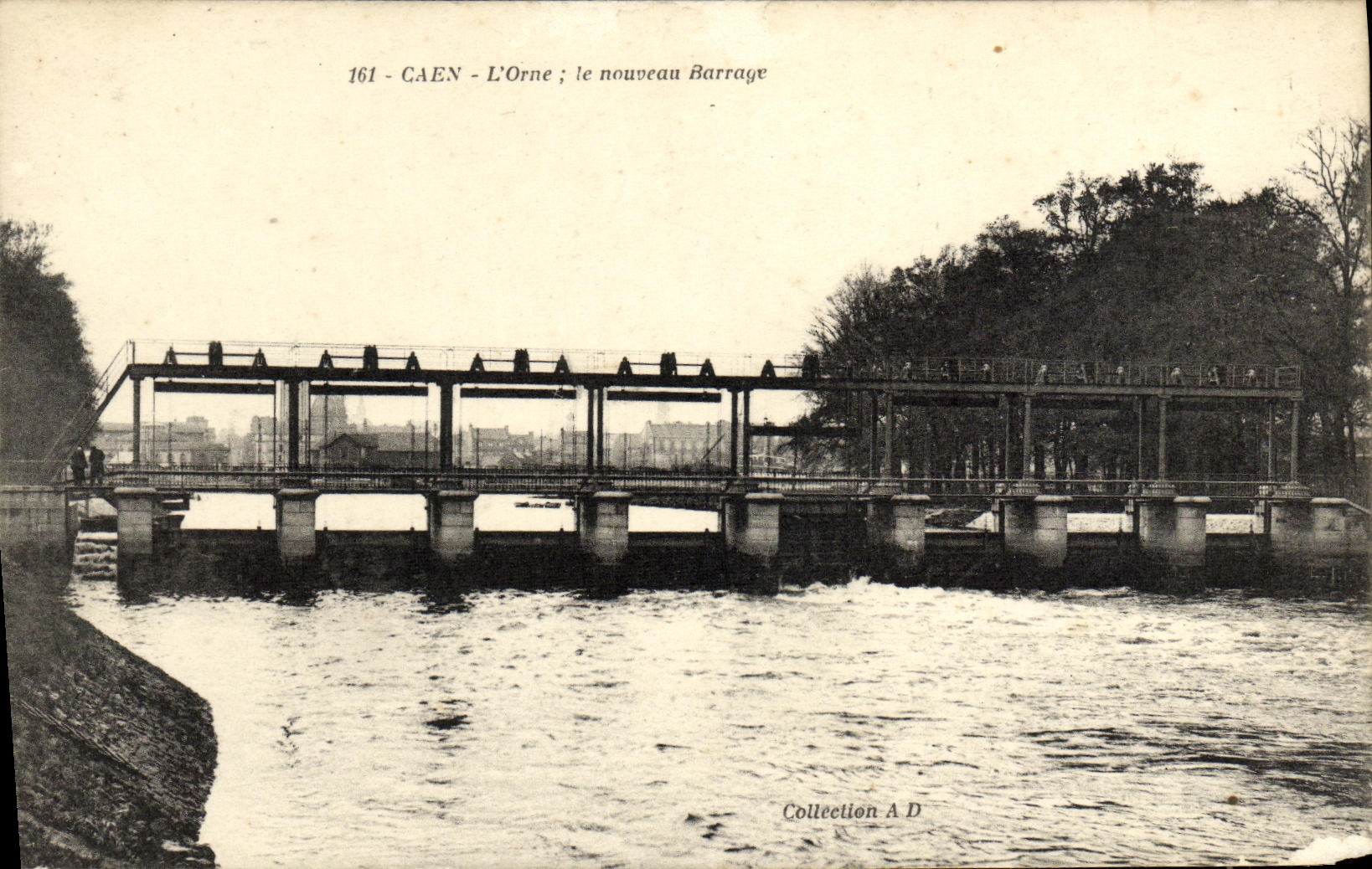 CPA Caen Le nouvea barrage 