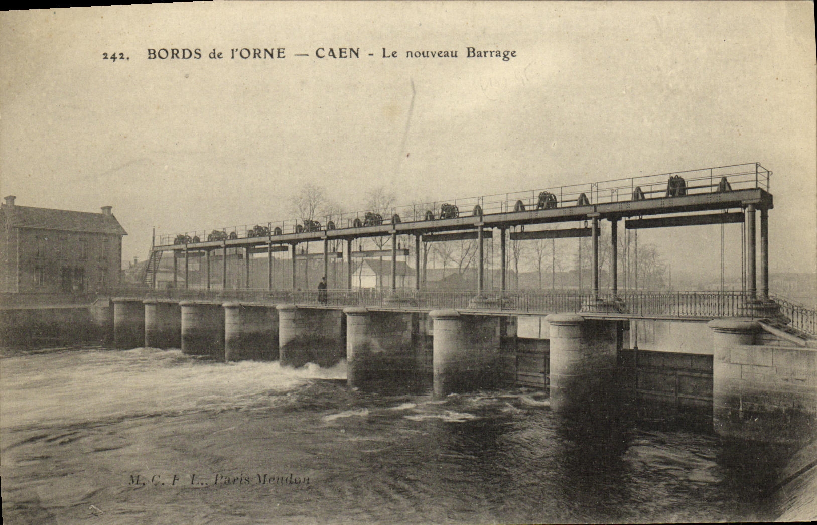 CPA Caen Le Bords de L Orne Le Nouveau Barrage