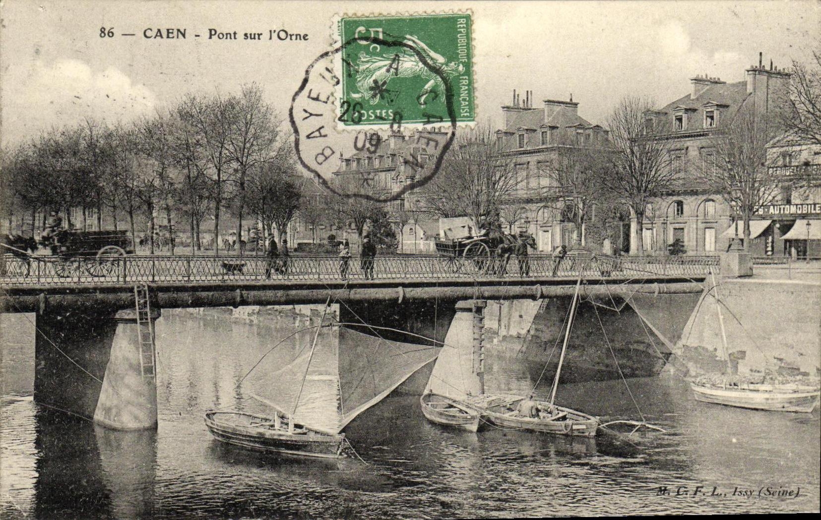 CPA Caen Le Pont sur l Orne Bateaux