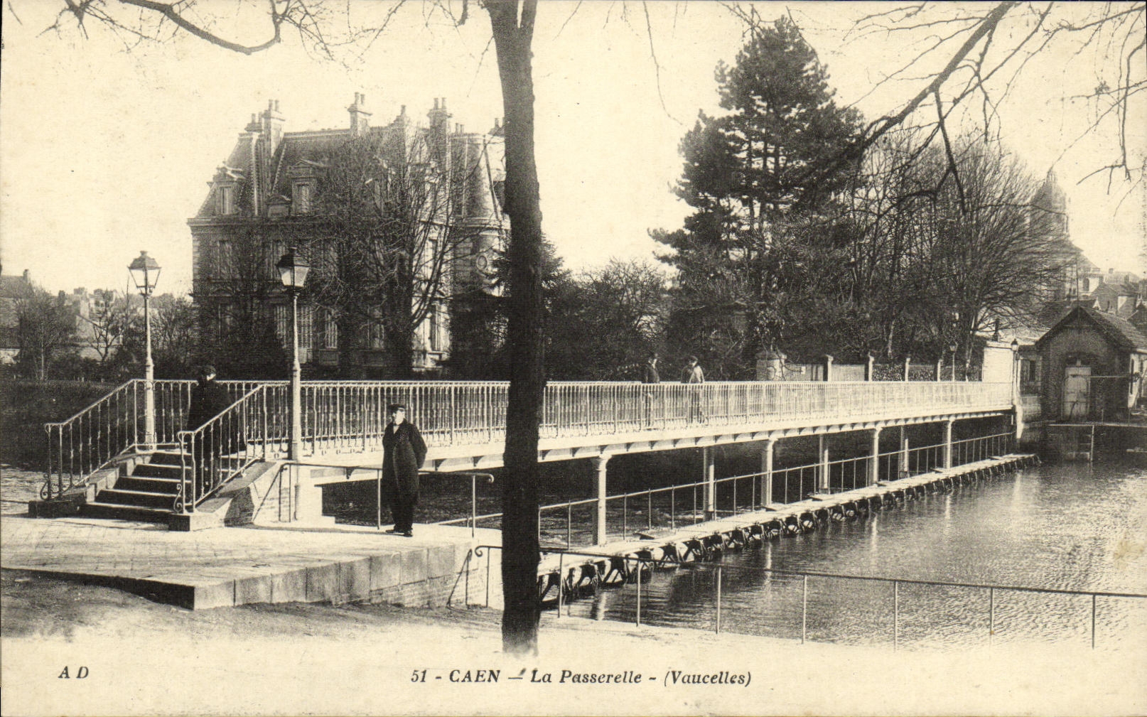 CPA Caen la Passerelle Vaucelles
