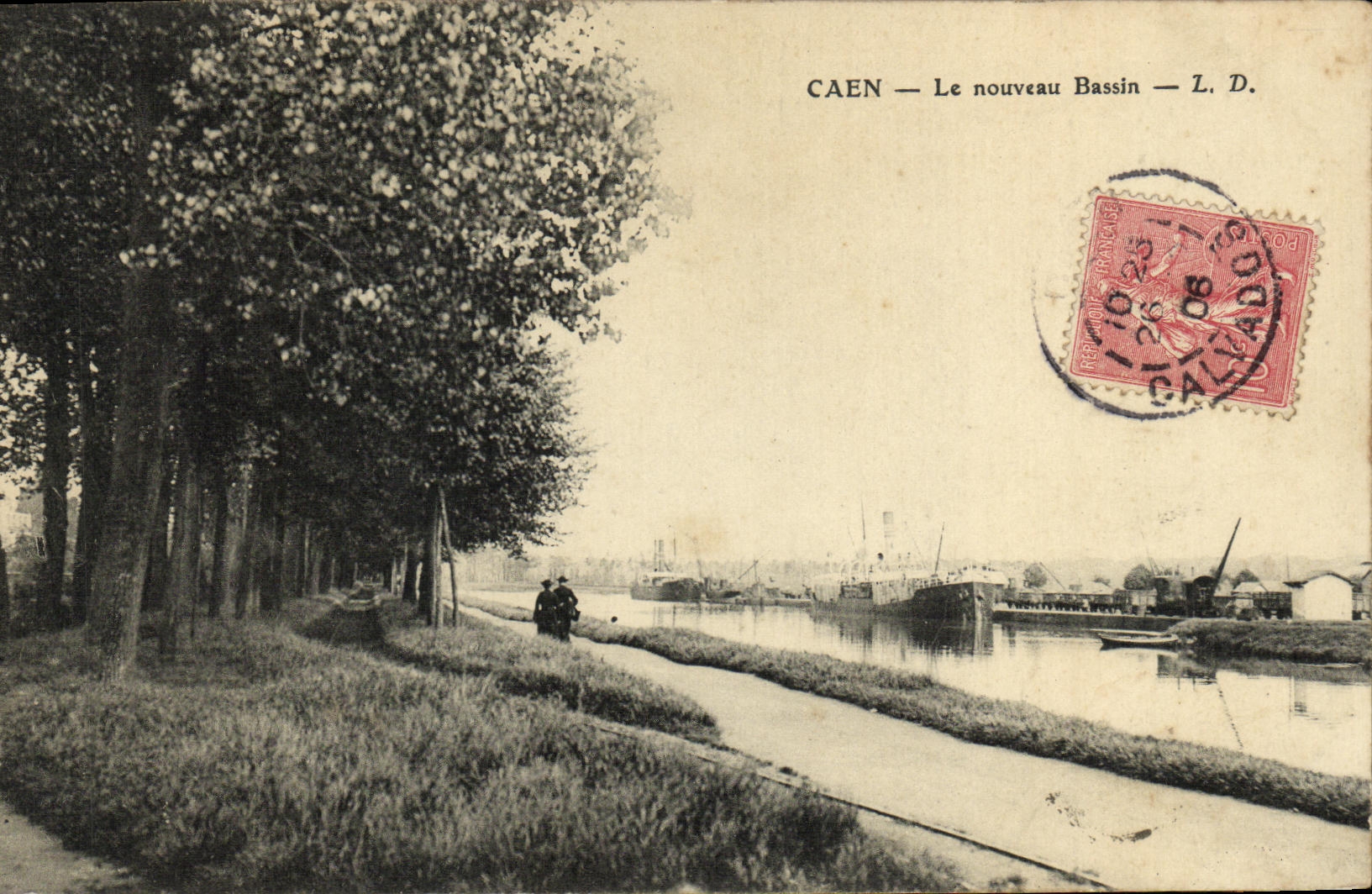 CPA Caen Le nouveau Bassin Bateaux