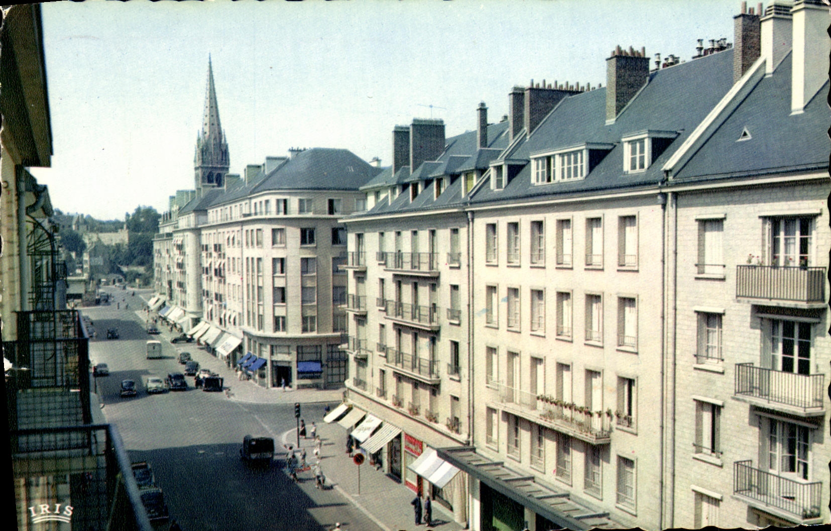 CPM Caen La rue Saint Jean et le Clocher de l Eglise Saint Pierre