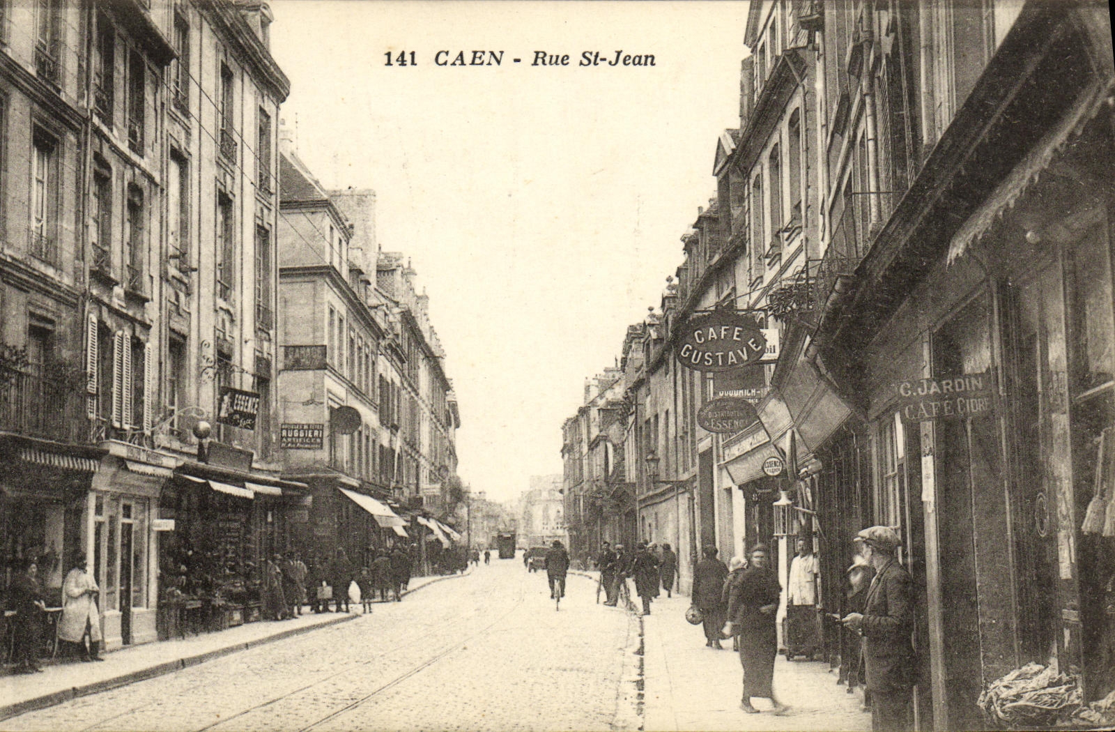 CPA Caen Rue St Jean Cafe Gustave