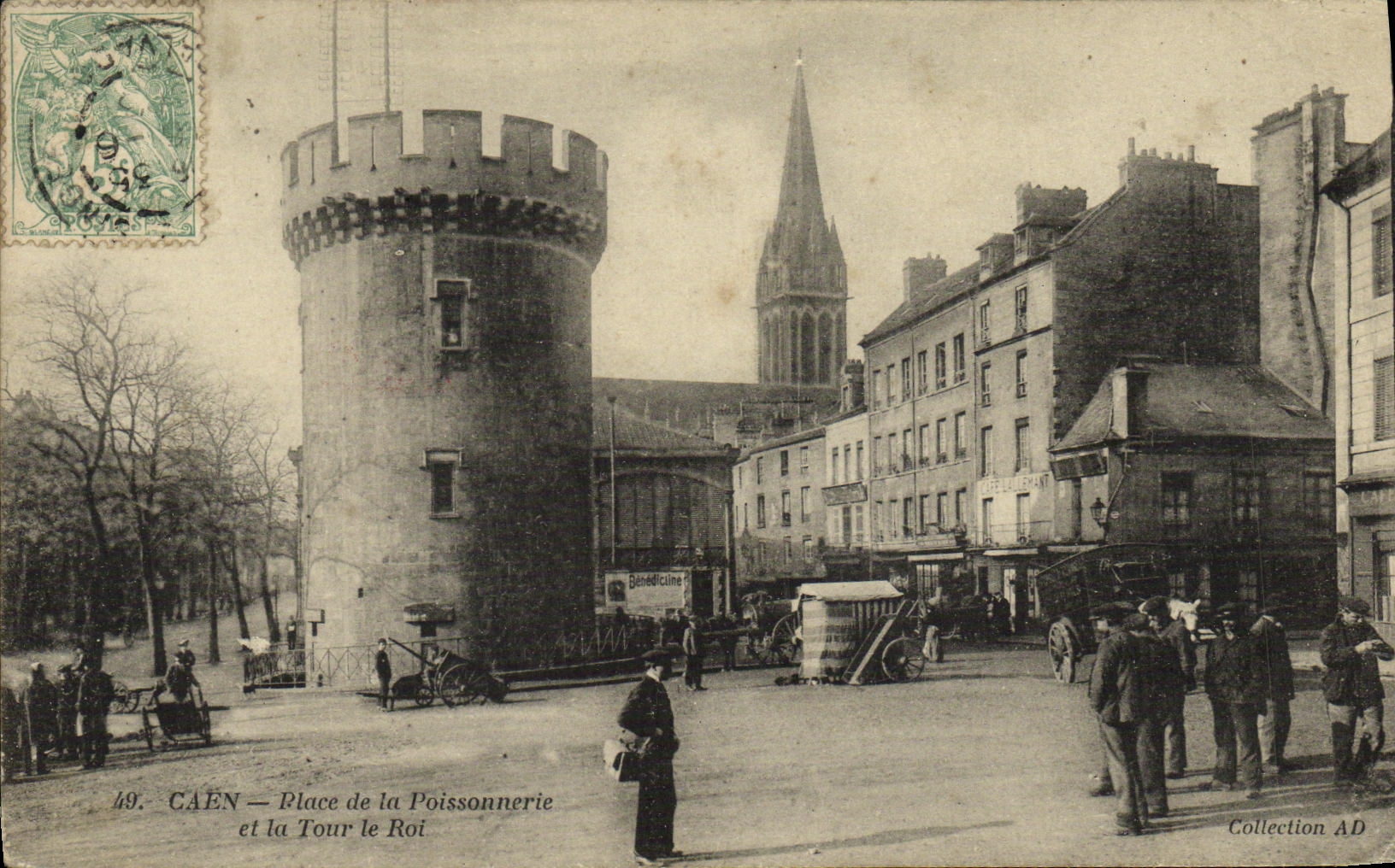 CPA Caen Place de la Possonnerie et la Tour le Roi
