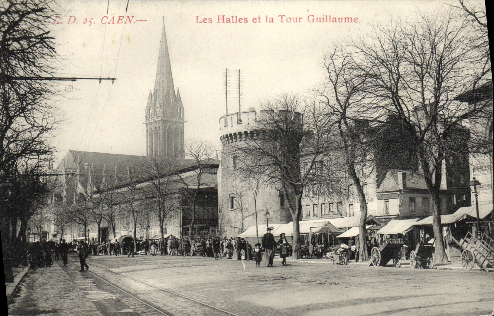 CPA Caen Les Halles et la Tour Guillaume