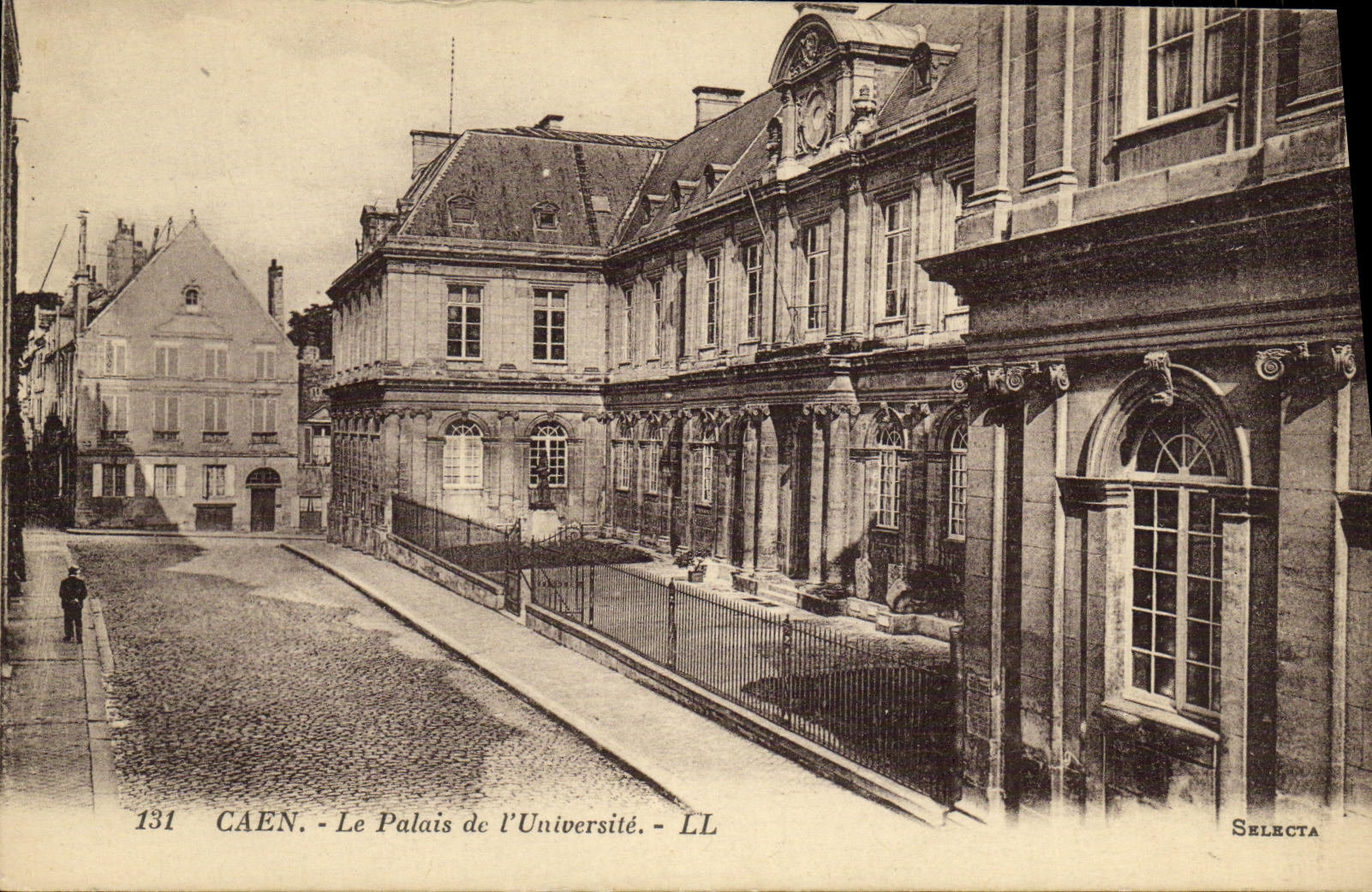 CPA Caen Le Palais de l Universite
