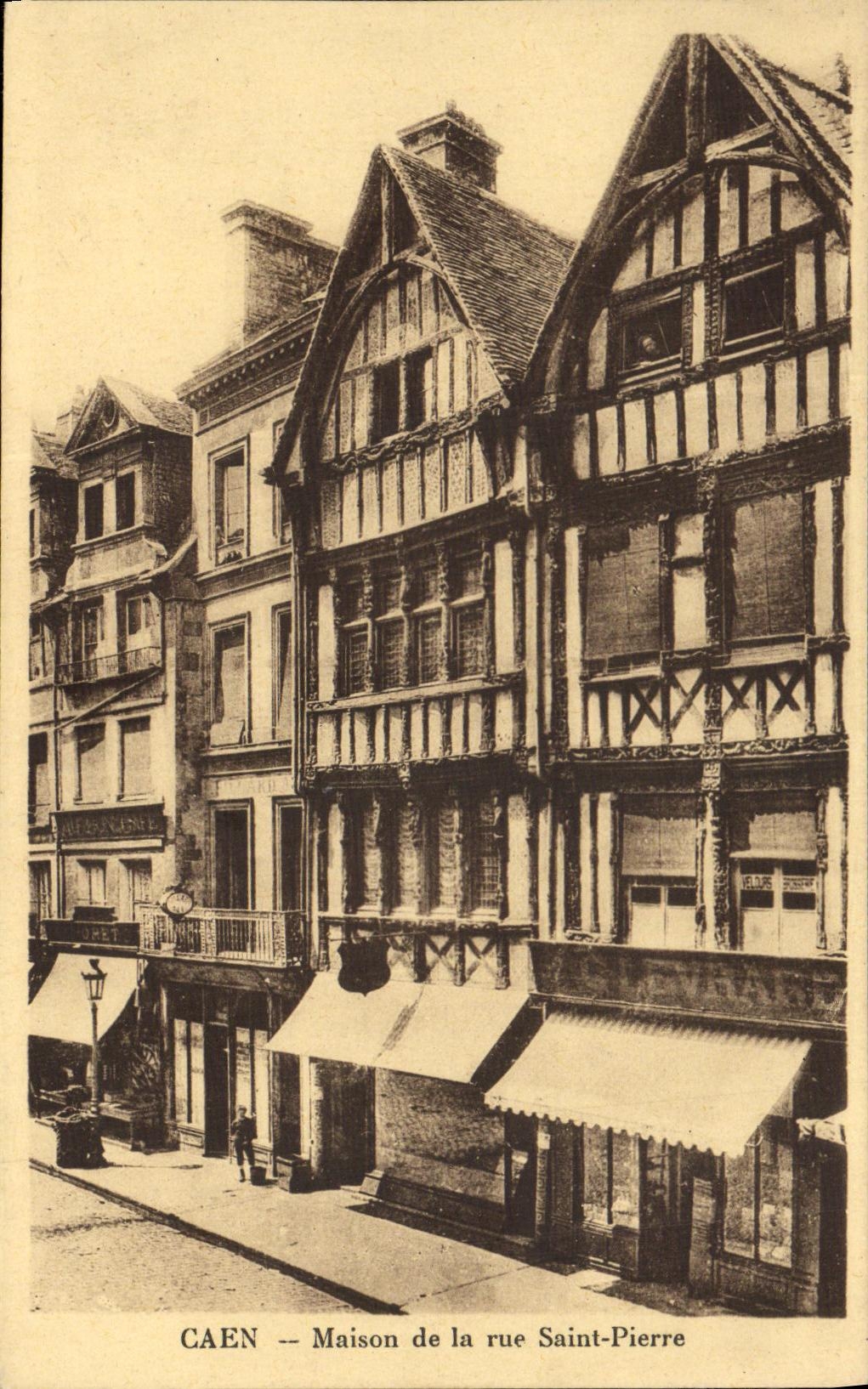 CPA Caen Maisons de la Rue Saint Pierre Levrard