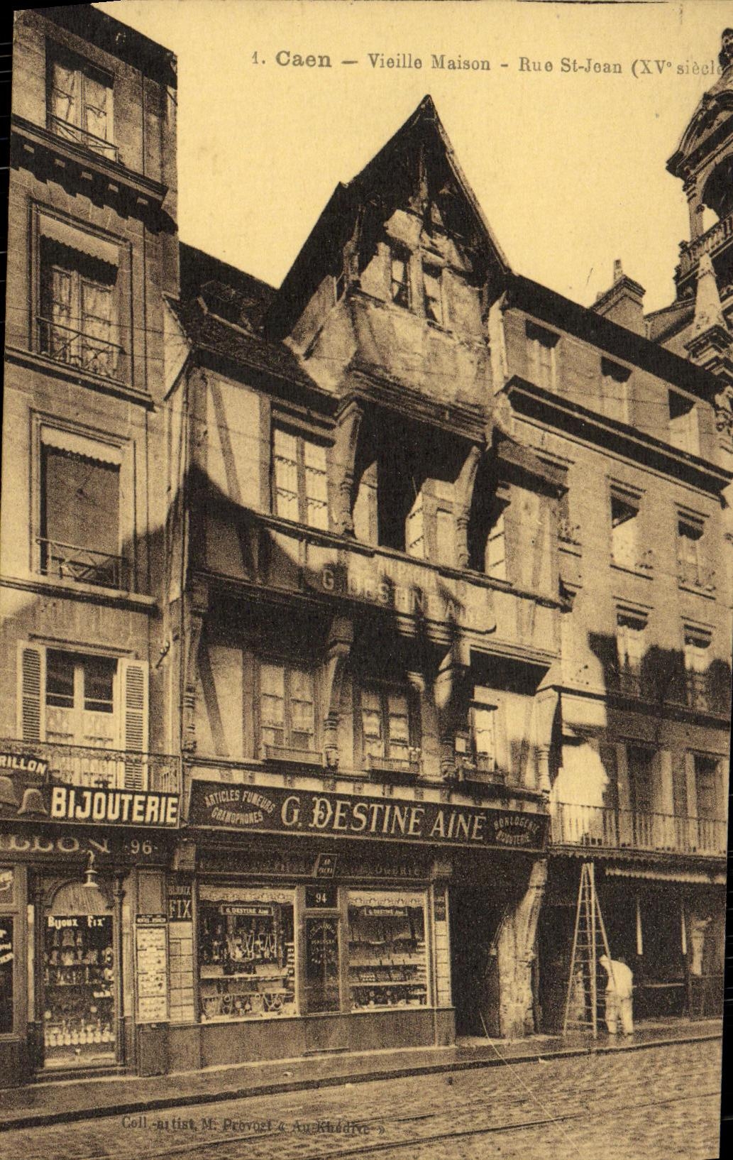 CPA Caen Vieille Maison Rue St Jean Destine Aine