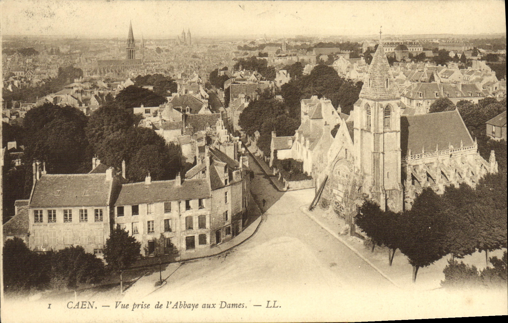 Caen — Vue prise de l'Abbaye aux Dames — LL.