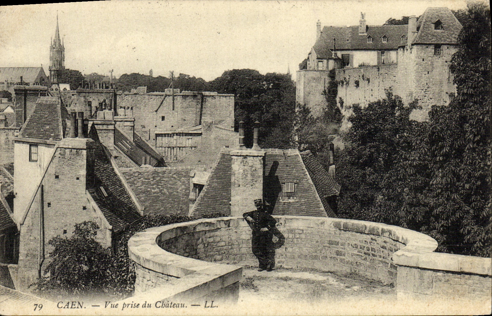 CAEN — Vue prise du Château — LL. n°79