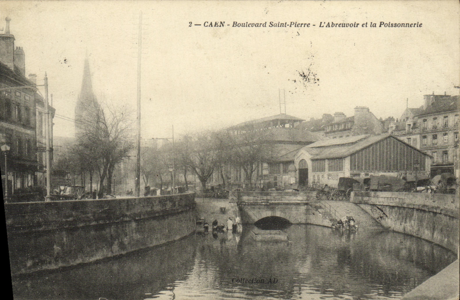 CPA Caen Boulevard St Pierre L Abreuvoir et la Poissonnerie