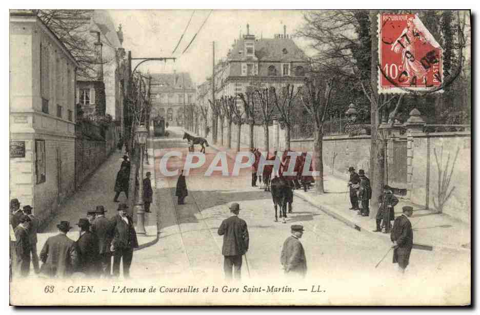 CPA Caen L Avenue de Courseulles et la Gare Saint Martin