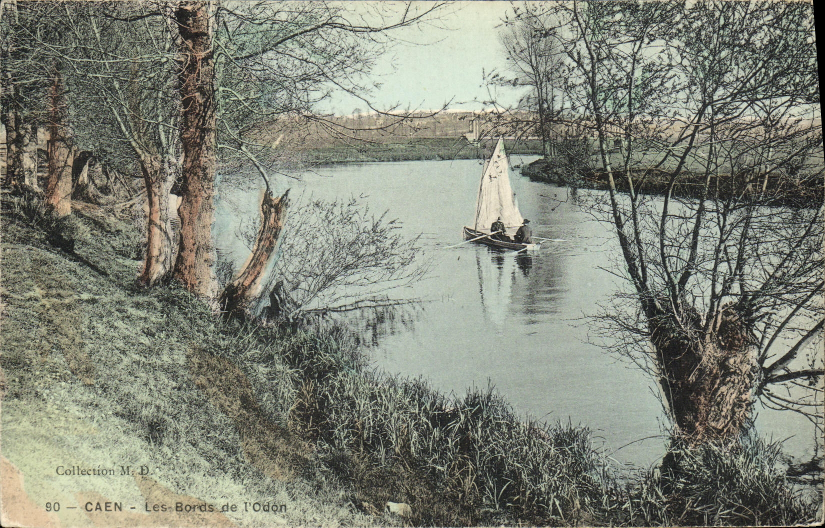CPA Caen Les Bords de L Odon Bateau