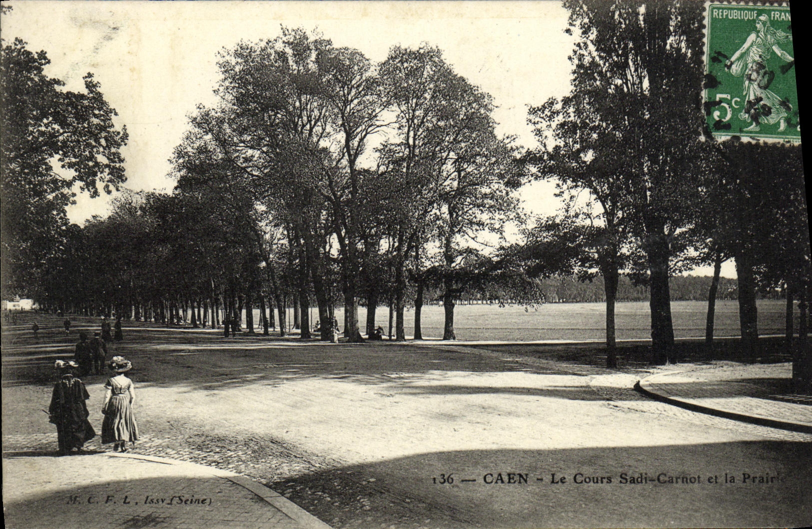 CPA Caen Le cours Sadi Carnot et la Prair 