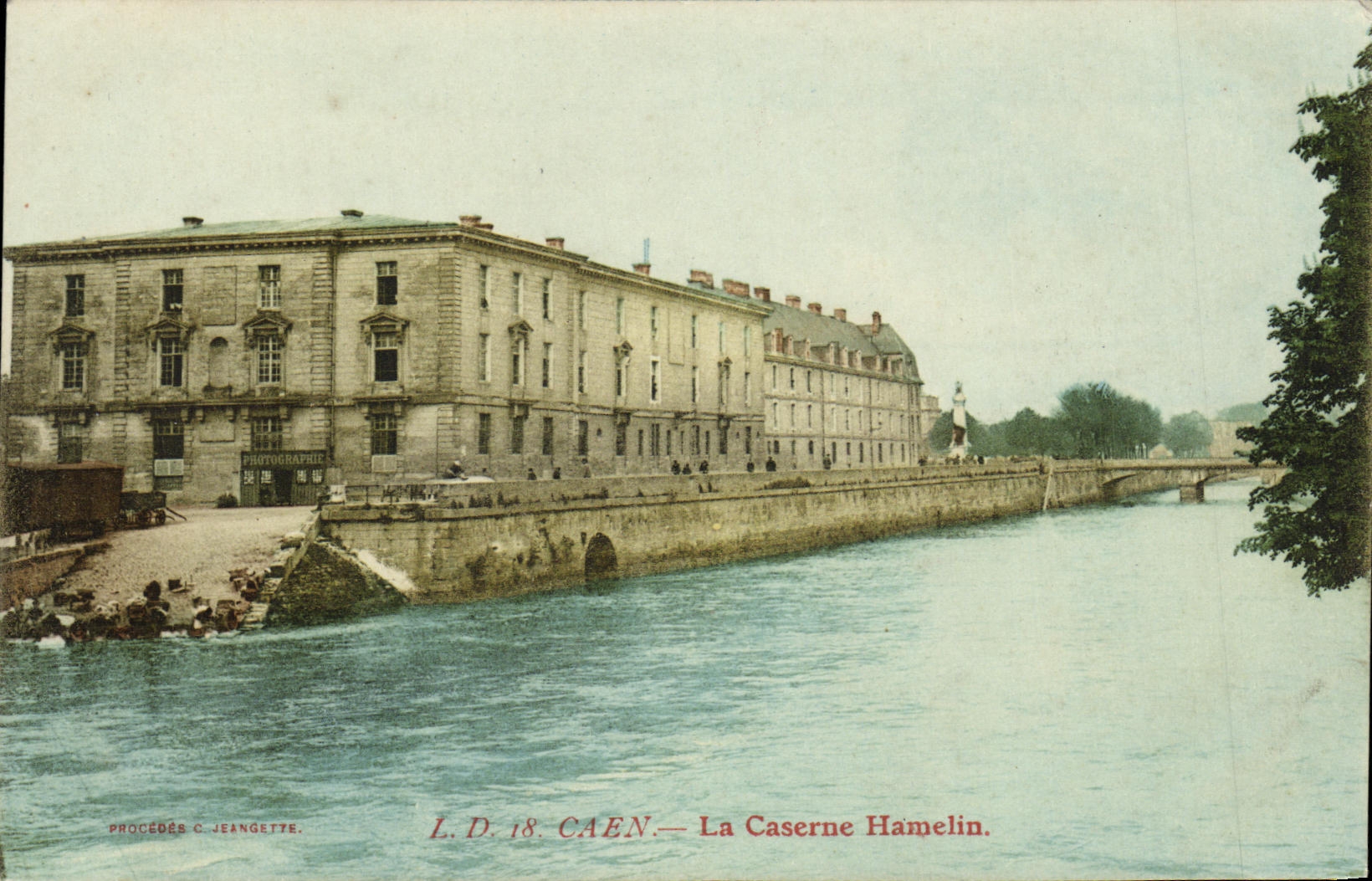 CPA Caen La Caserne Hamelin Militaria