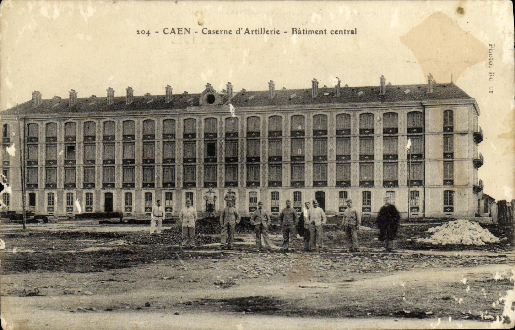 CPA Caen Caserne d Artillerie batiment central Militaria