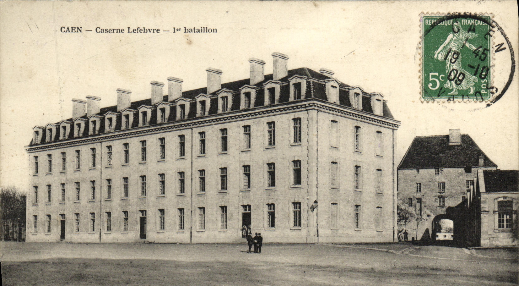 CPA Caen Caserne Lefebvre 1er bataillon Militaria
