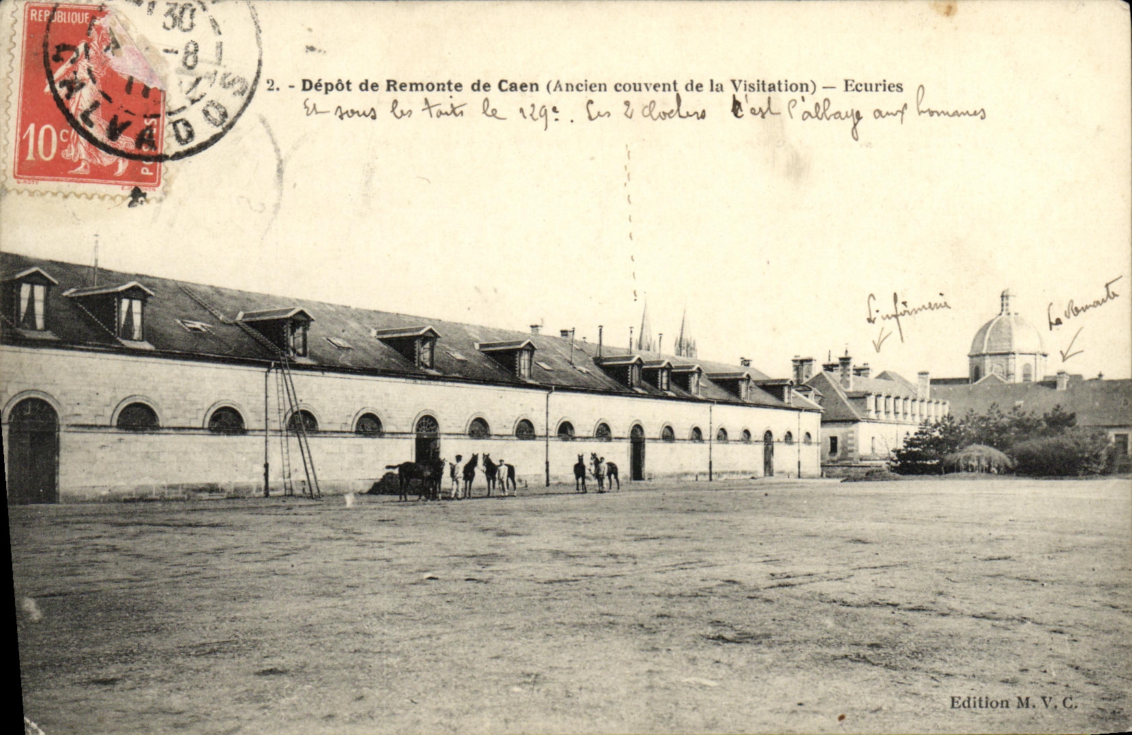 CPA Depot de Remonte de Caen Ecuries Ancien couvent de la Visitation Ecuries Militaria