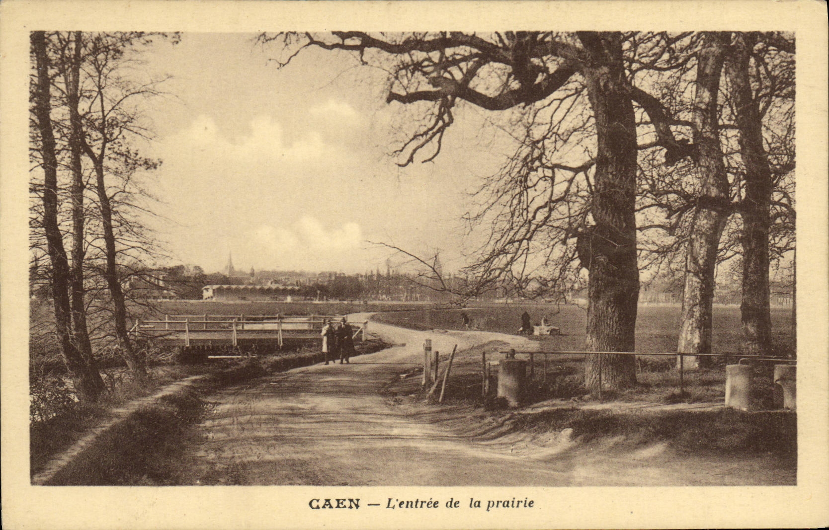 CAEN — L'entrée de la prairie — éditeur non identifié