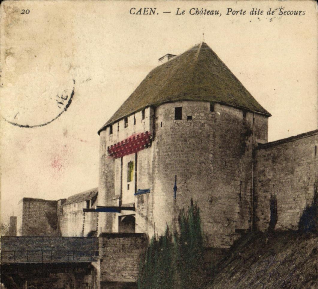 CPA Caen Le Chateau Porte dite de Secours