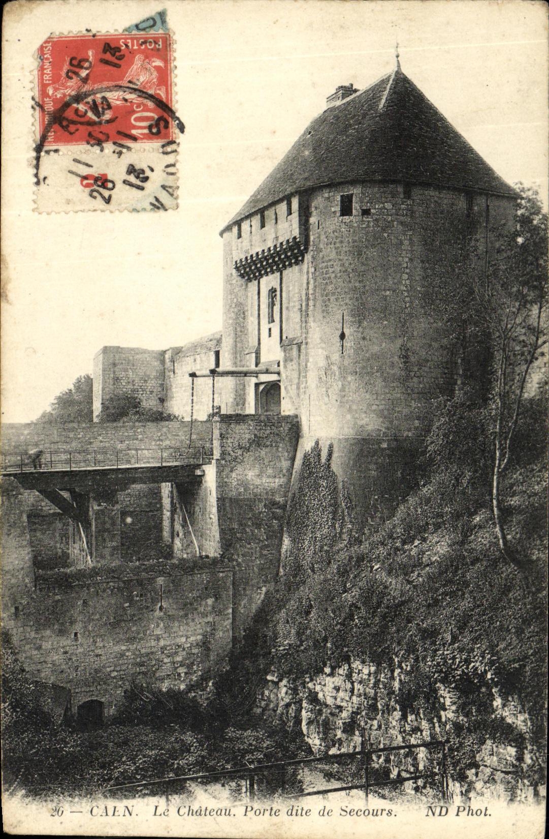 CPA Caen Le Chateau Porte dite de Secours