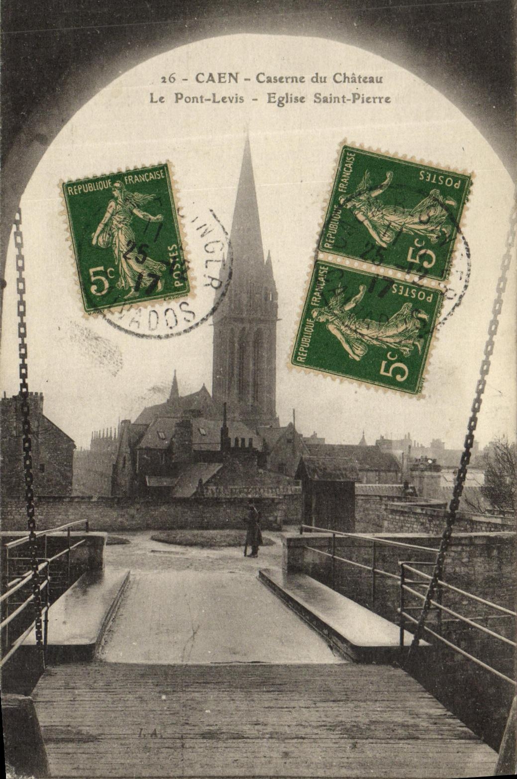 CPA Caen Caserne du Chateau Le Pont Levis Eglise Saint Pierre
