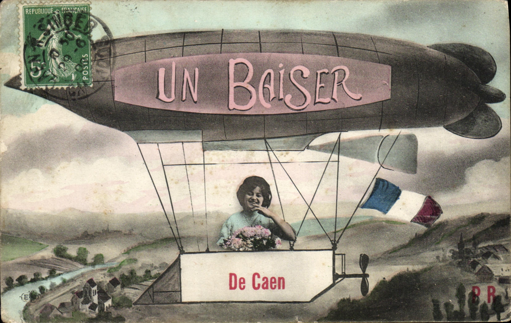CPA Un Baiser Caen Dirigeable Zeppelin