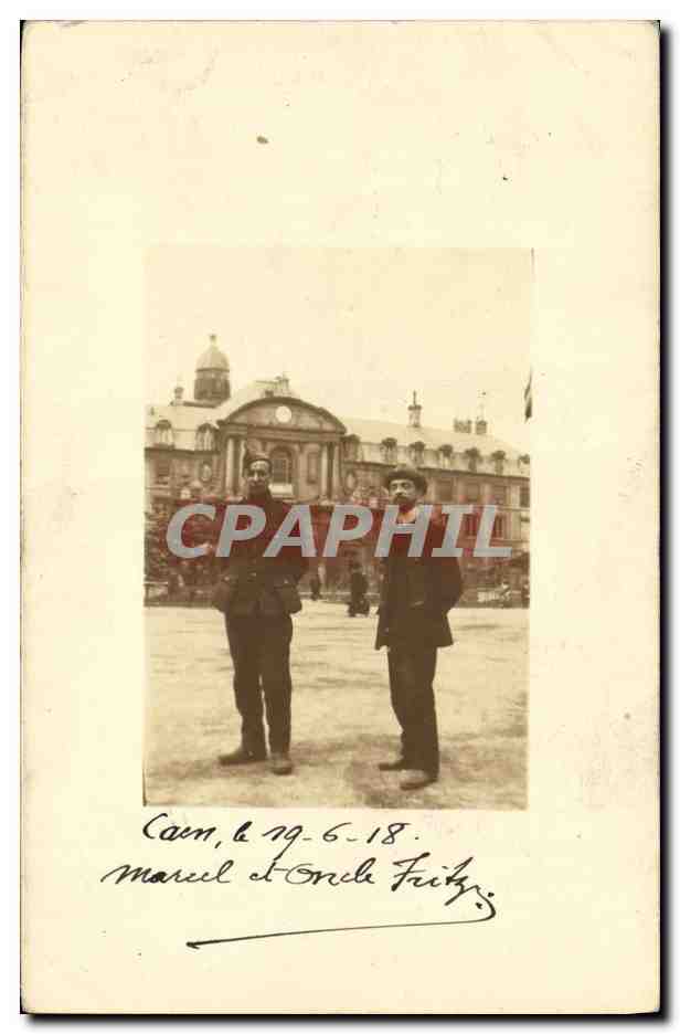 Deux hommes devant un bâtiment — Cornouaille, 1918 — Marcel et Onde Fritz