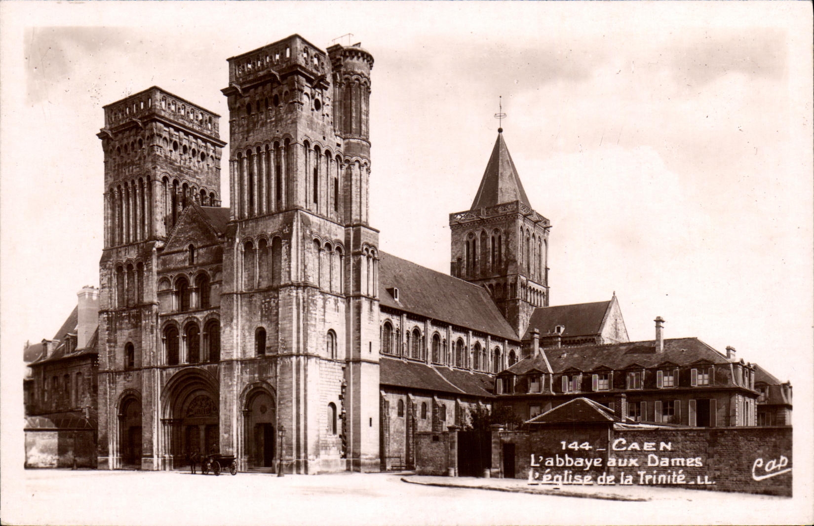 L'abbaye aux Dames — Caen — L'Église de la Trinité — Cap