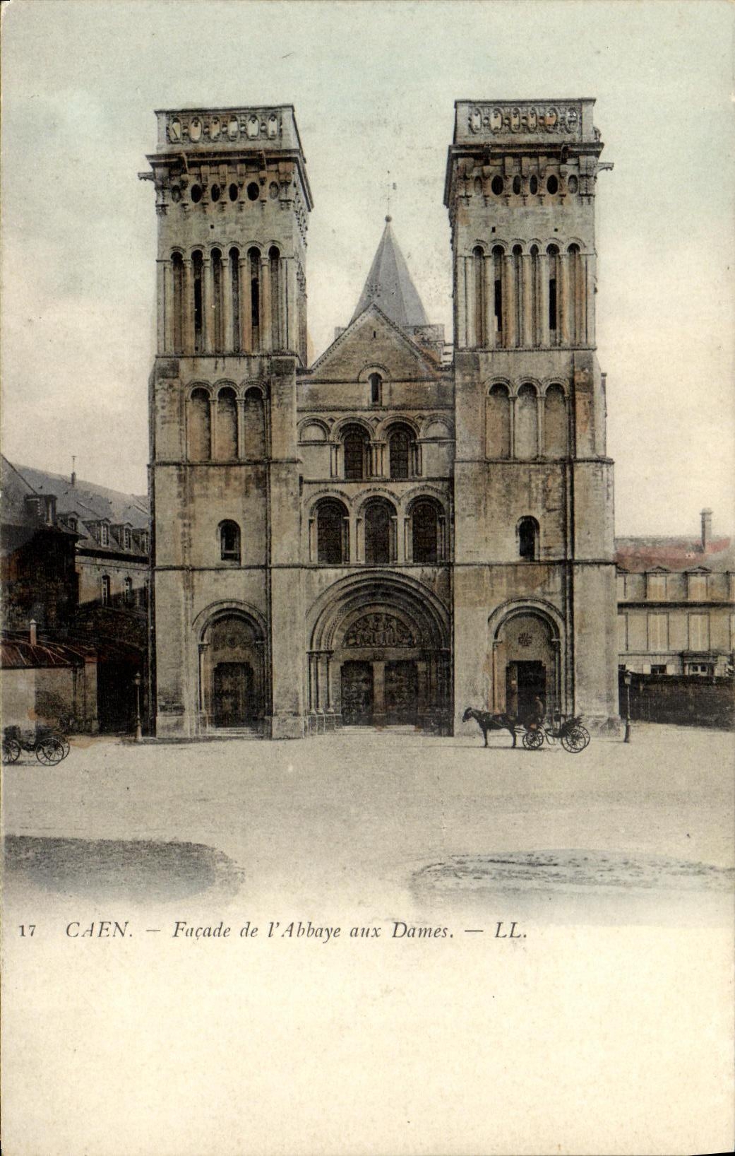 CPA Caen Facade de l Abbaye aux Dames 