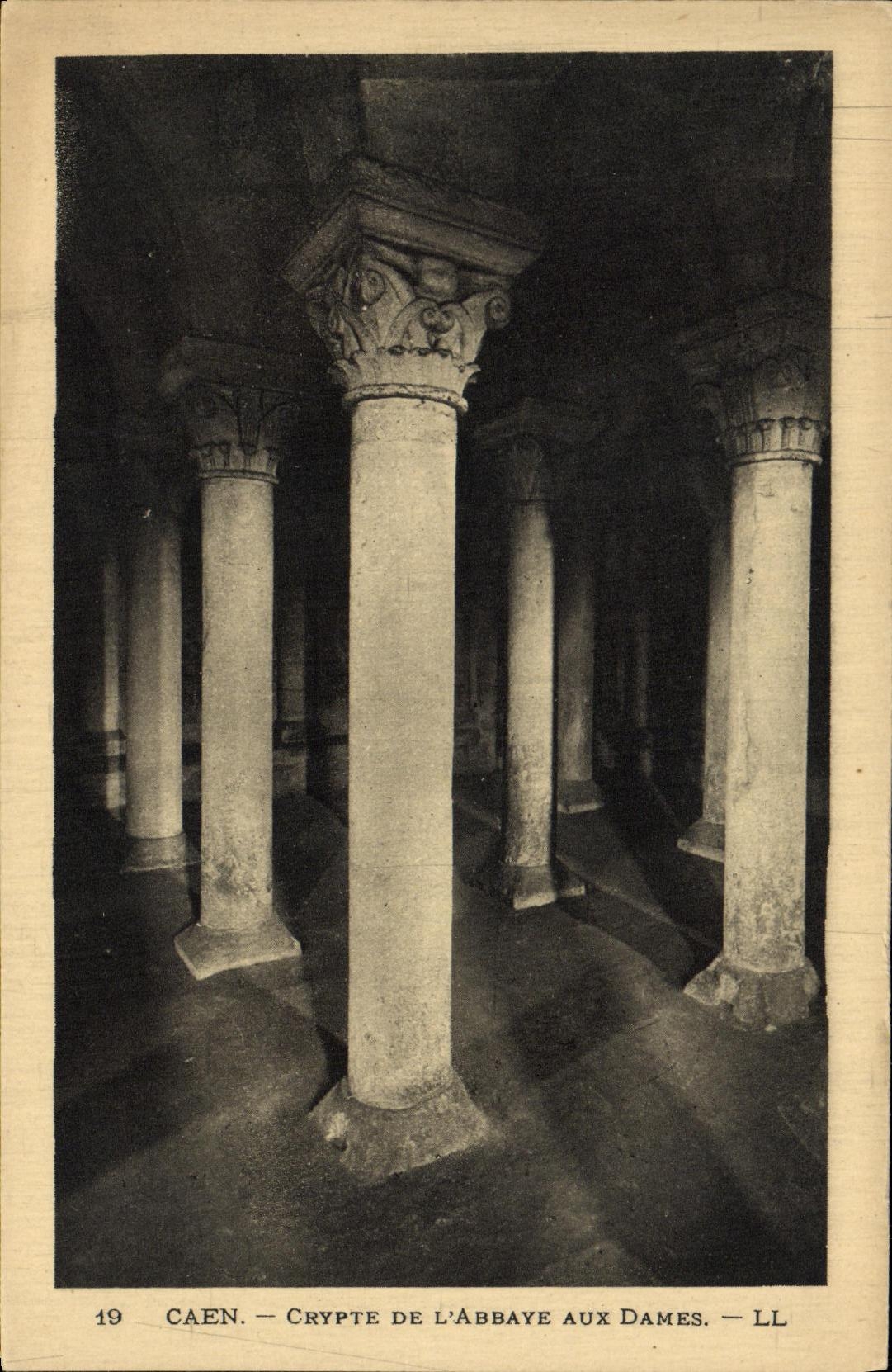 CPA Caen Crypte de L Abbaye aux Dames