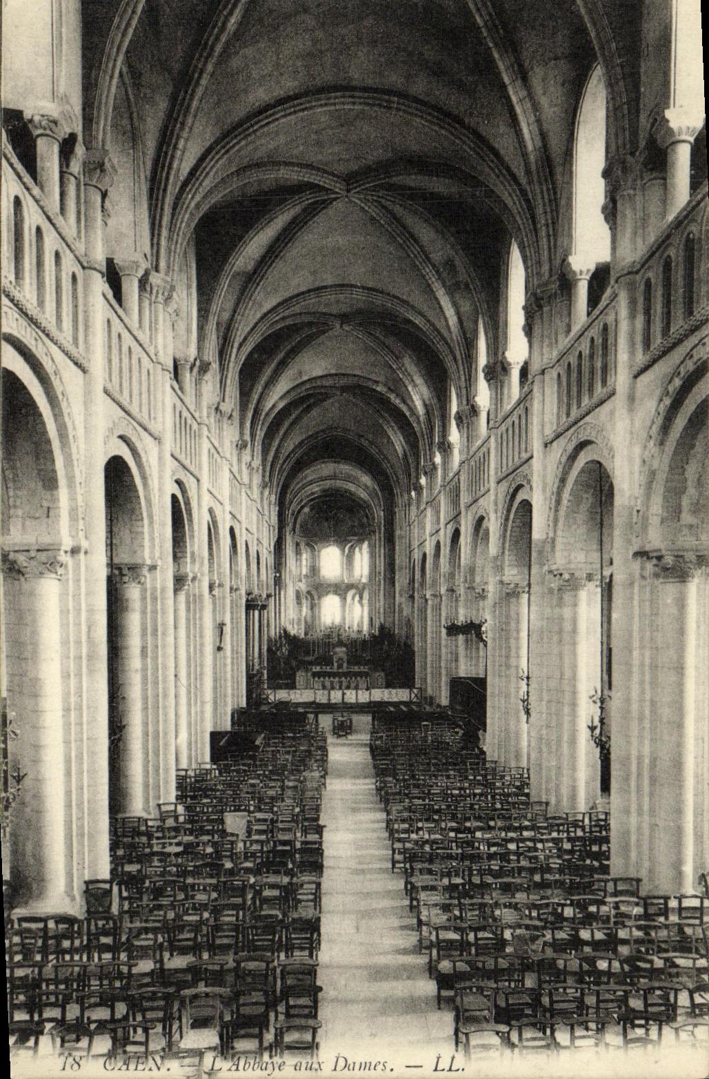 CPA Caen L Abbaye aux Dames 