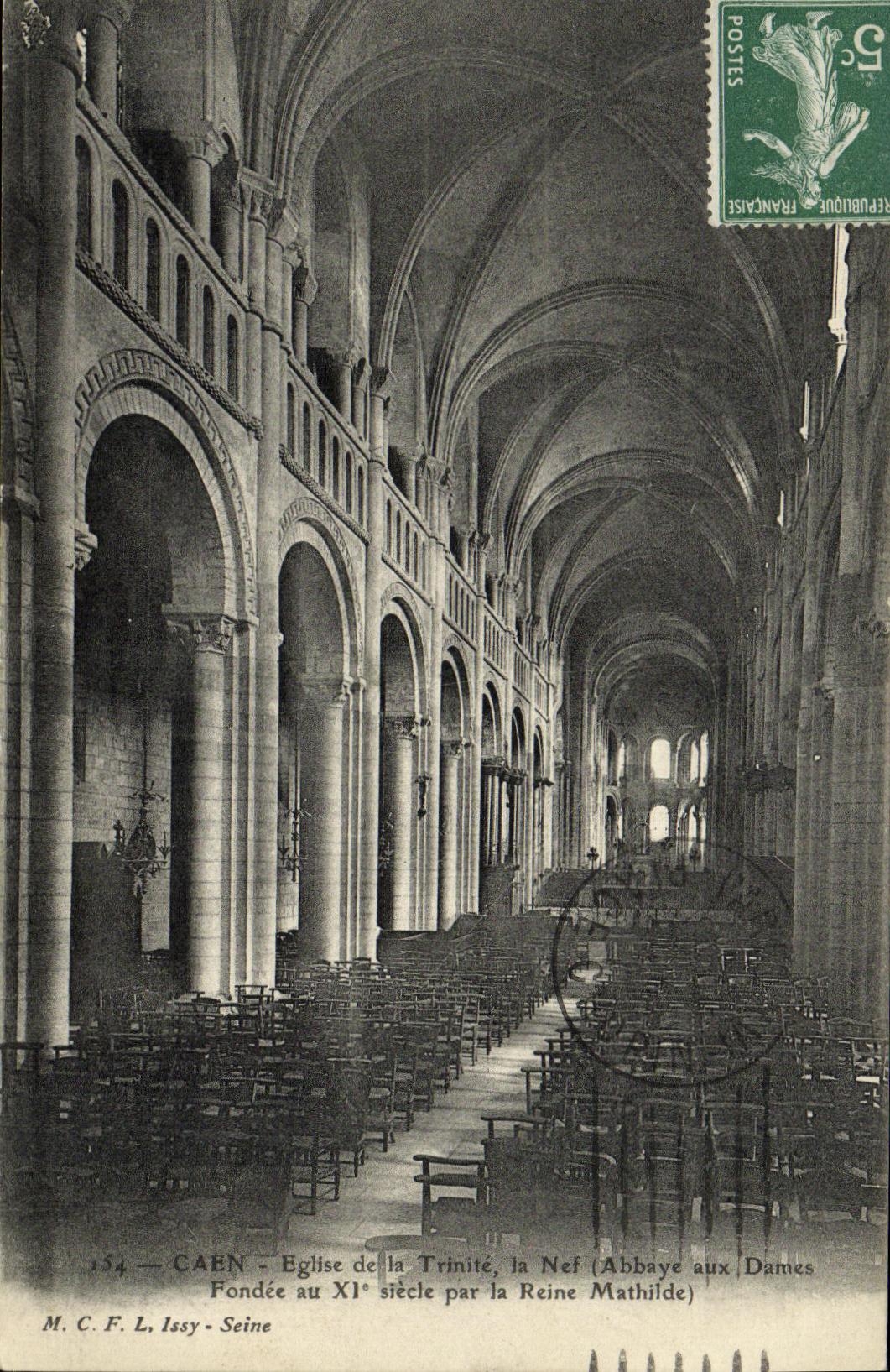 CPA Caen Eglise de la Trinite la Nef Abbaye aux Dames 