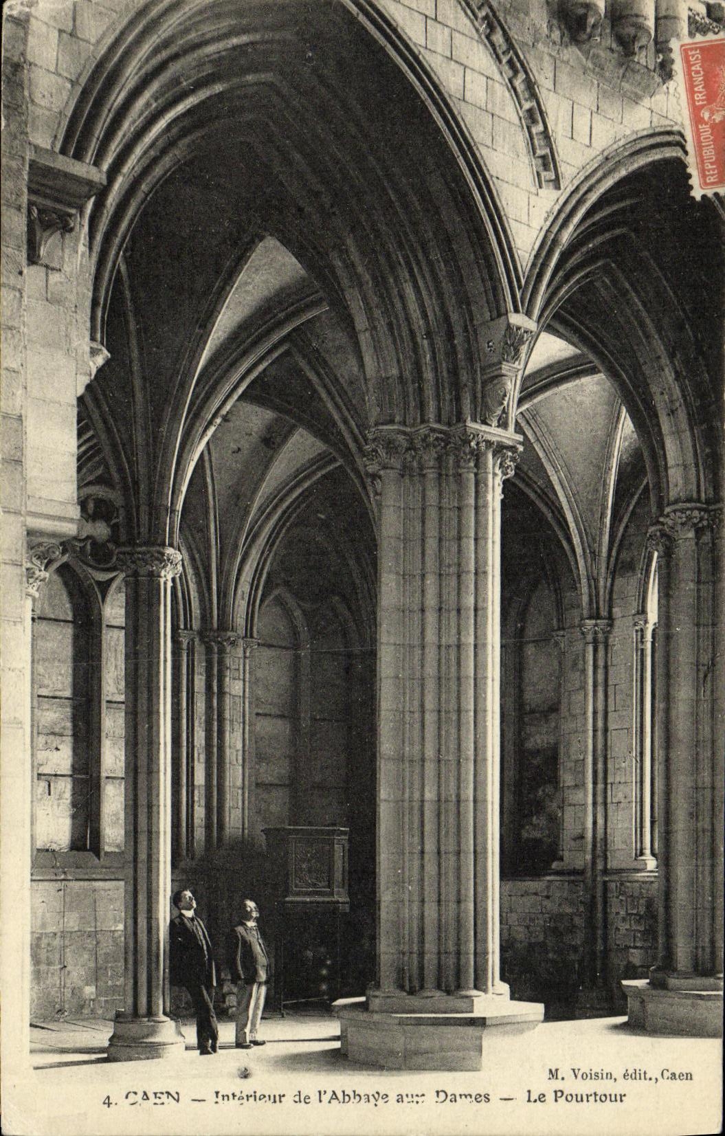 CAEN — Intérieur de l'Abbaye aux Dames — M. Voisin, édit., Caen