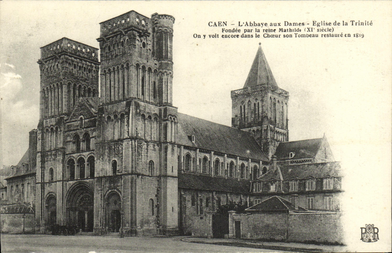 CPA Caen Abbaye aux Dames Eglise de la Trinite
