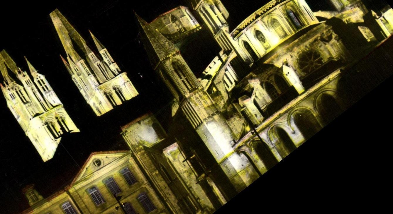 CPM Caen L Abbaye aux Hommes Eglise Saint Etienne illuminee 