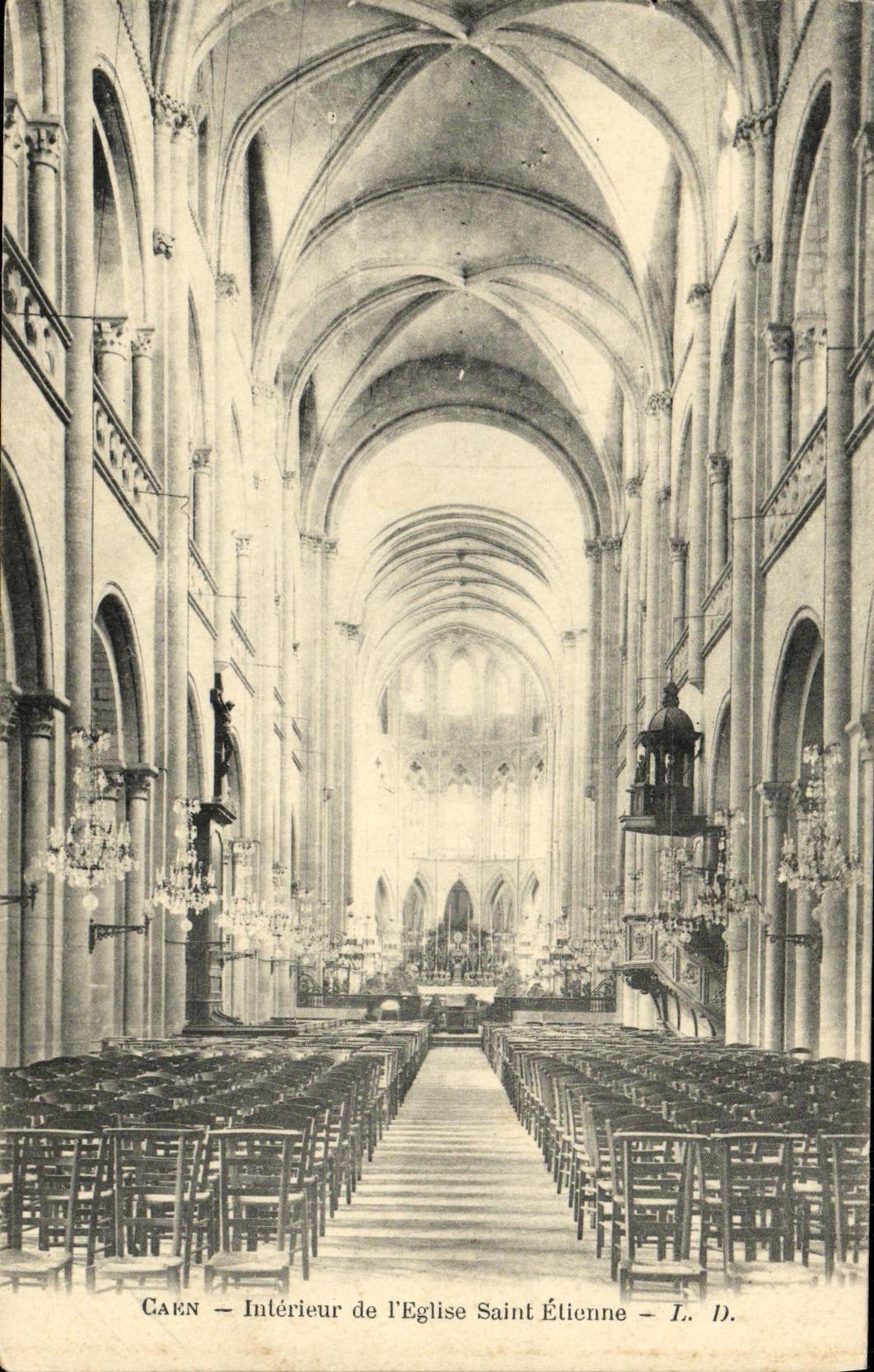 CPA Caen Interieur de l eglise Saint Etienne 