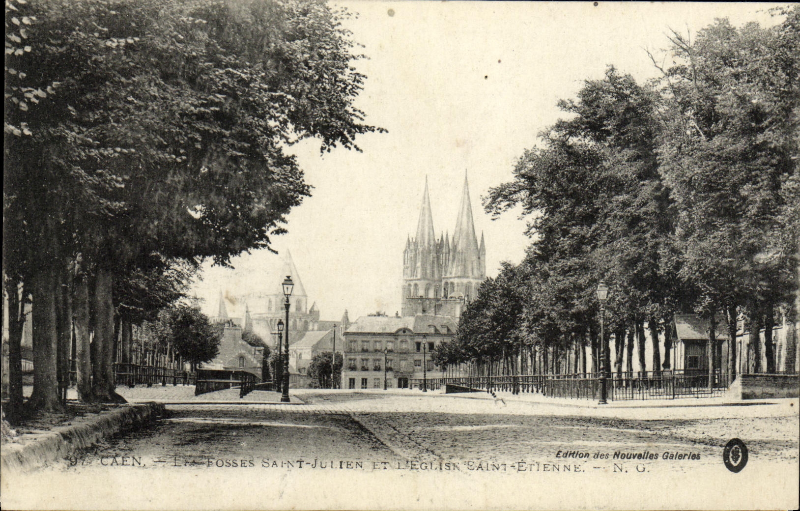 CPA Caen Fosses St julien et eglise Saint Etienne