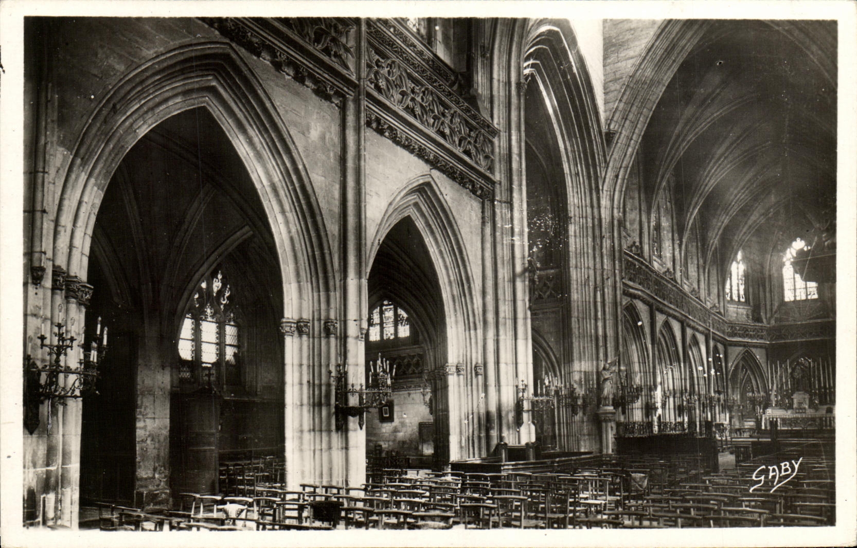 CPA Caen Interieur de L Eglise Saint Jean