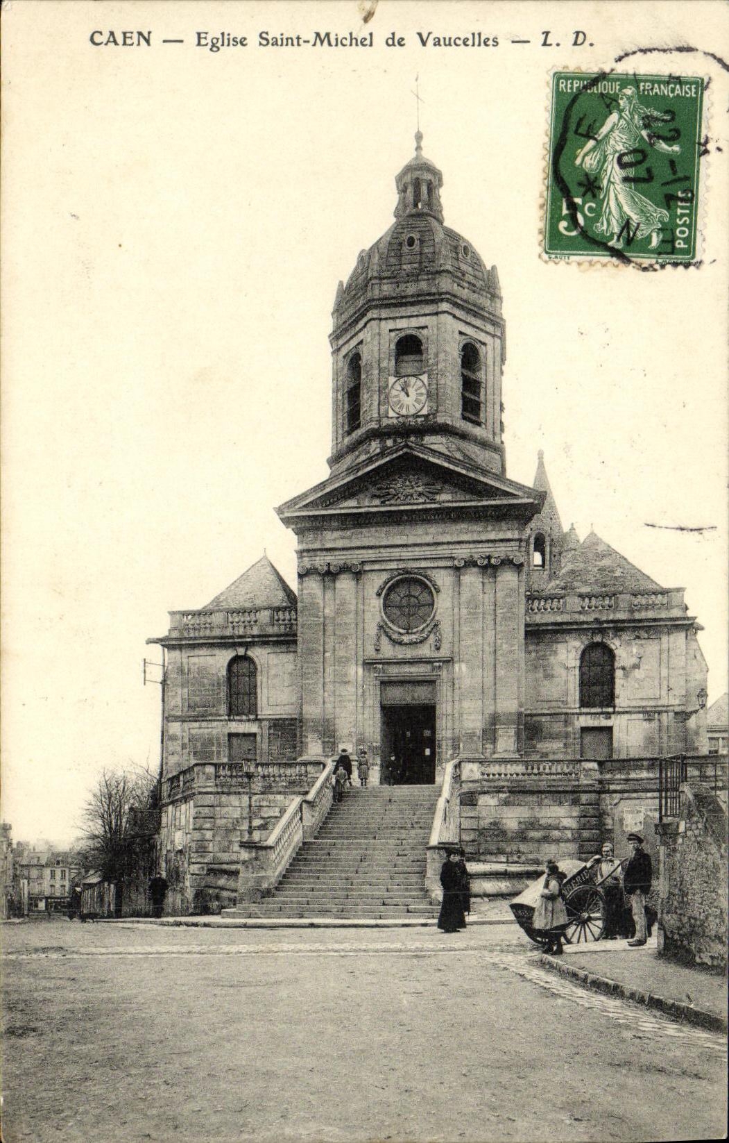 CPA Caen L Eglise Saint Michel de Vaucelles