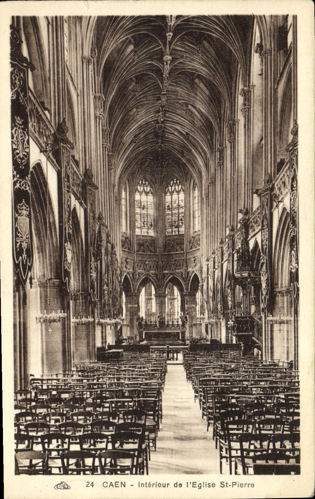 CPA Caen Interieur de Eglise Saint Pierre 