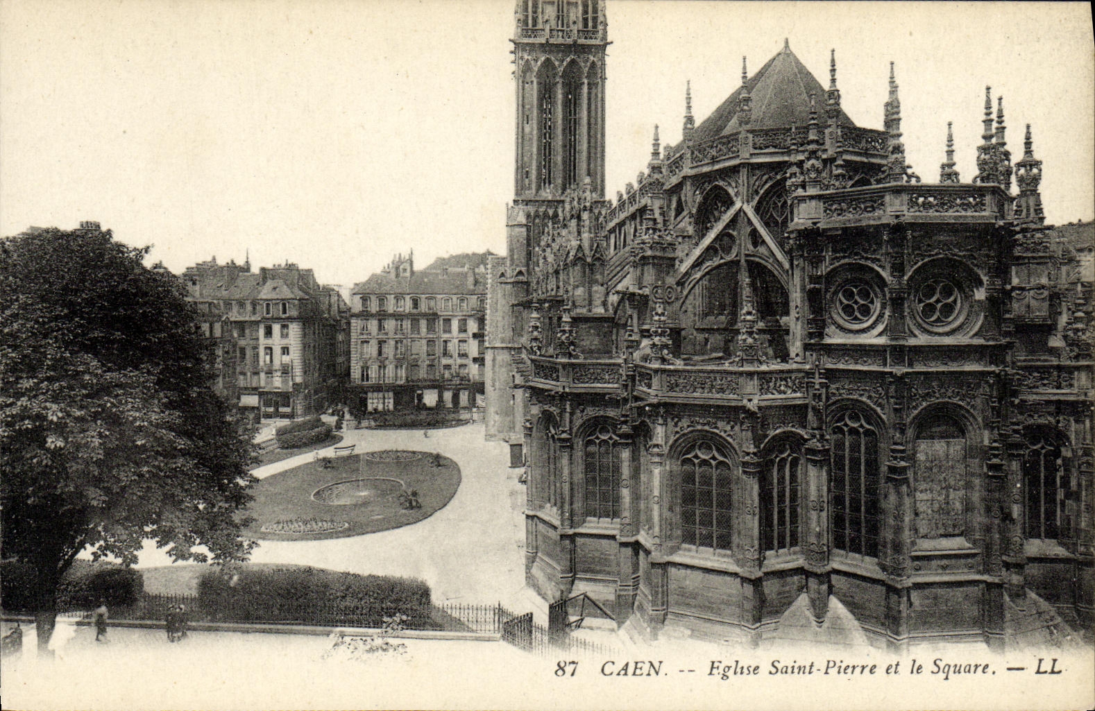 CPA Caen Eglise Saint Pierre et le Square