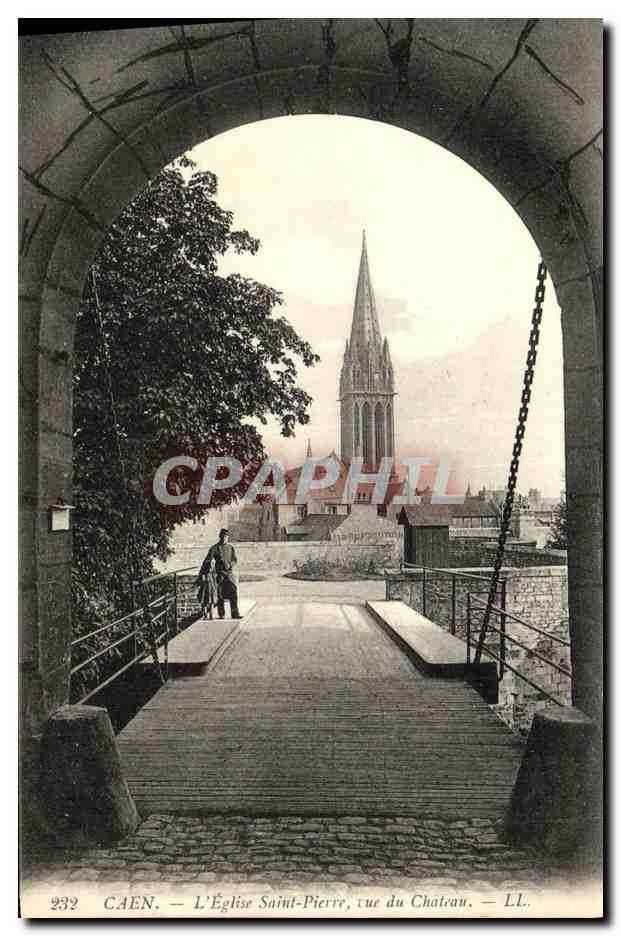 CPA Caen Eglise Saint Pierre Vue du Chateau