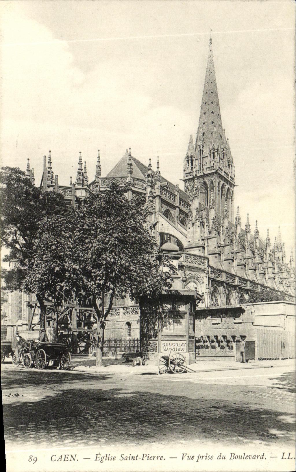 CPA Caen Eglise Saint Pierre L Abside Vue Prise du Boulevard