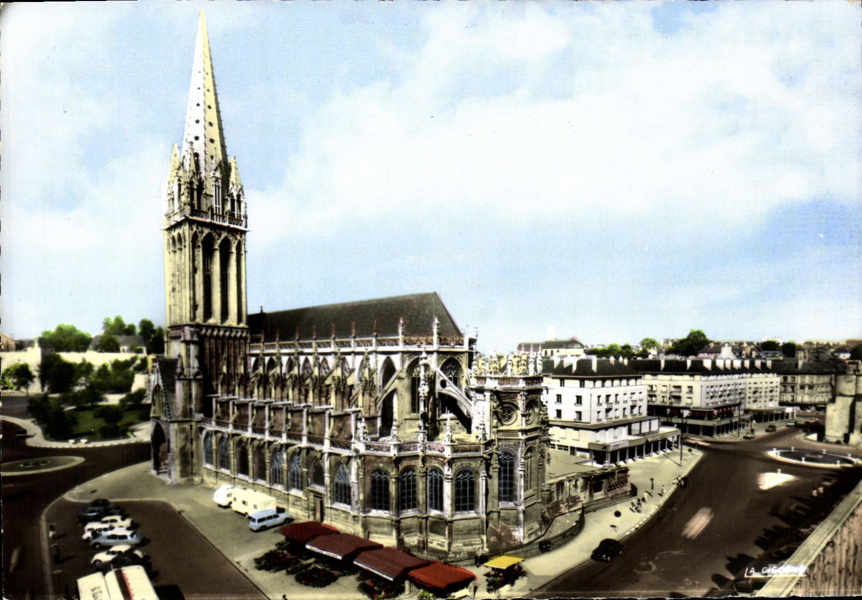 CPM Caen Eglise St Pierre