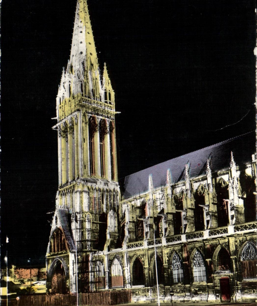 CAEN - L'Église Saint-Pierre illuminée — Réal-Photo, n° 1068