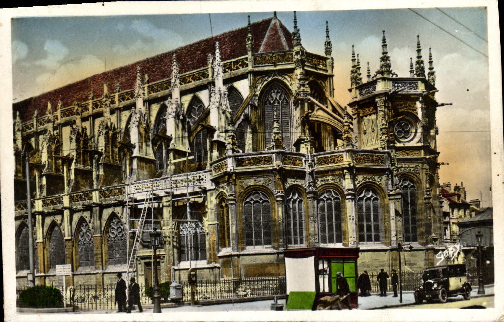 CPA Caen Abside de l Eglise St Pierre