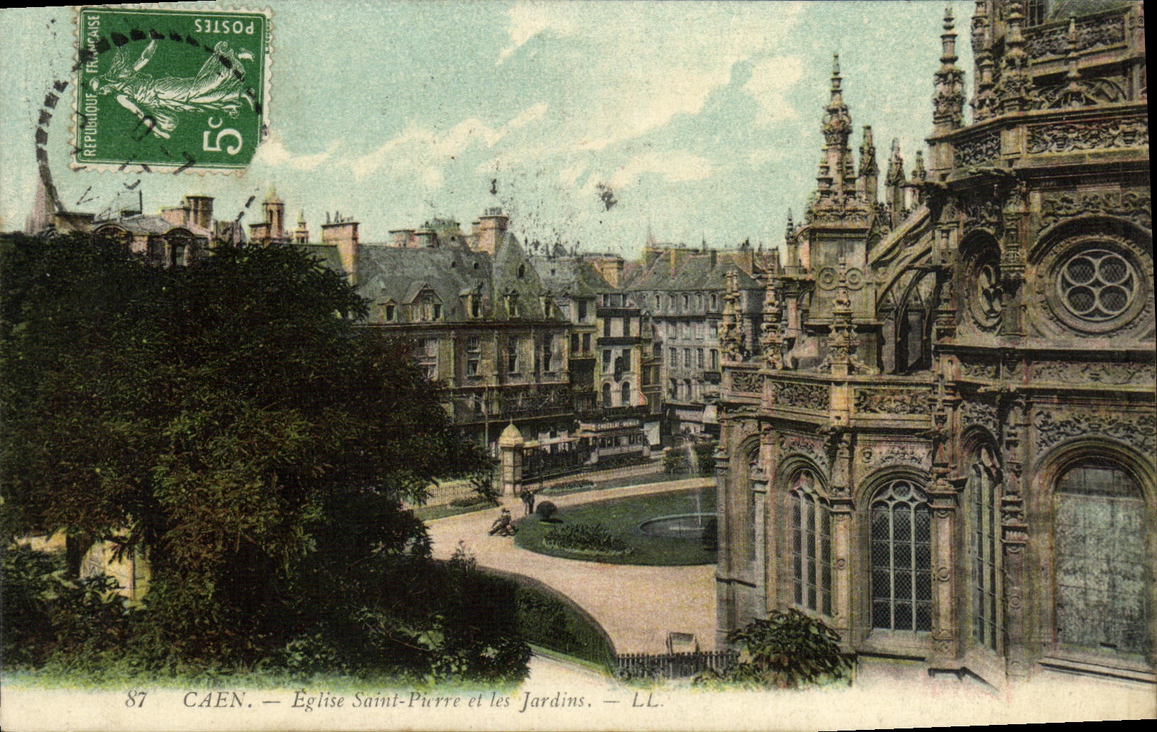 CPA Caen L Eglise Saint Pierre et les jardins